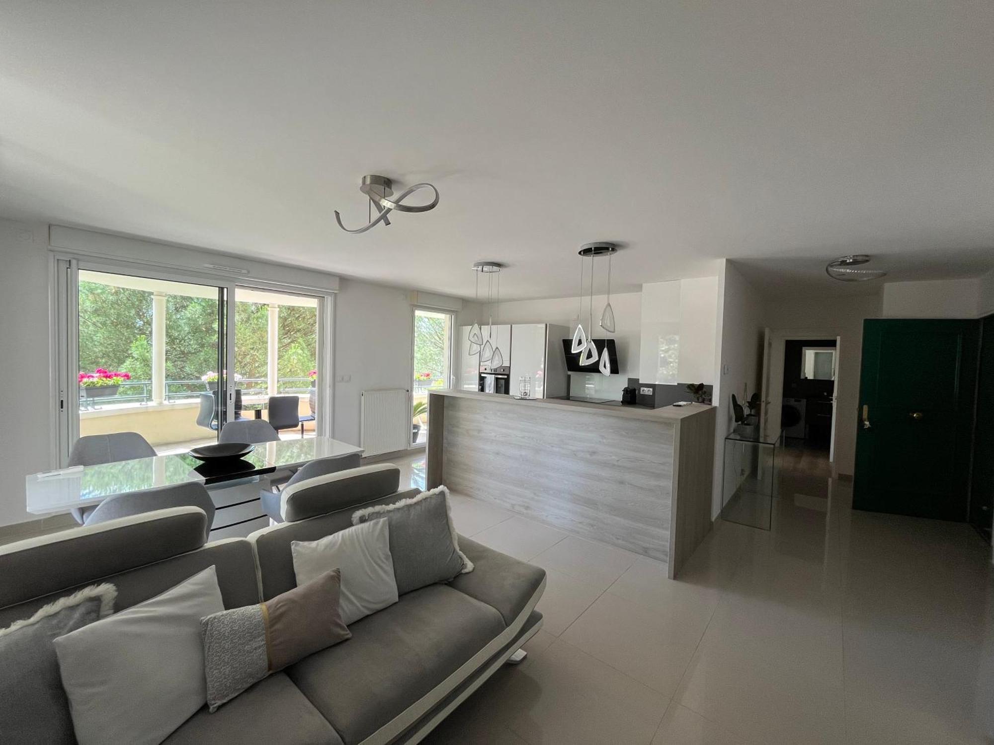 Appartement Entierement Equipe Charbonnières-les-Bains Extérieur photo